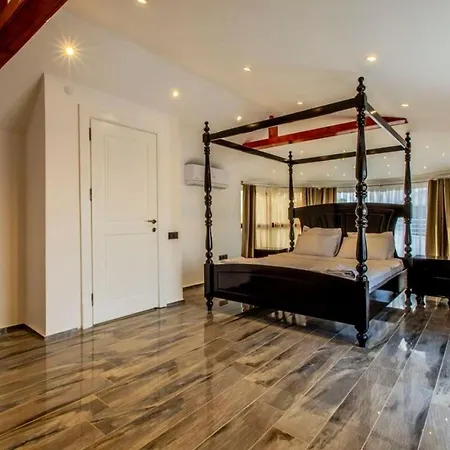 Luxurious With Private Pool In Antalya Villa *